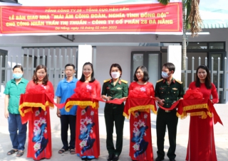 Lễ bàn giao nhà 